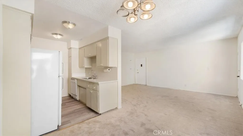 1115 Cordova Street 207, Pasadena, California 91106 home-pic-7